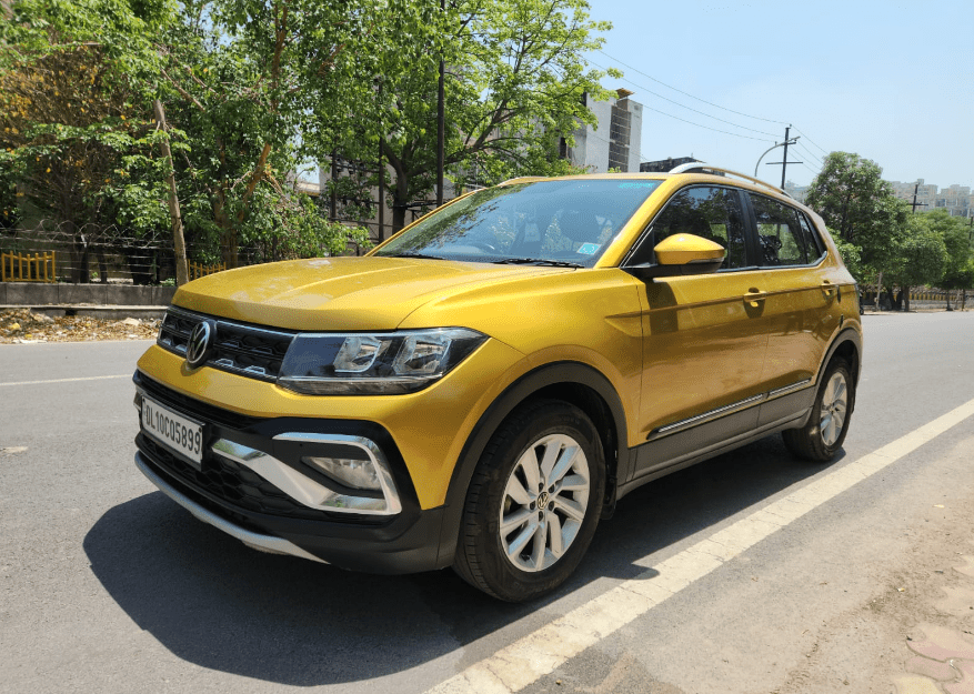 Used Volkswagen Taigun Highline AT SUV in Noida - 53,000 km, priced at ₹12,95,000.